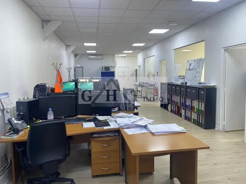 Bureau dans Alfortville à louer - Photo intérieure – Image 1 sur 4