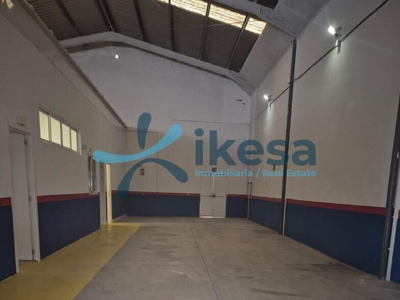 Industriel/Logistique dans Coín à vendre - Photo de l’immeuble – Image 2 sur 5