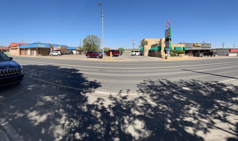 1104 Grand Ave, Las Vegas, NM à vendre - Photo de l’immeuble – Image 2 sur 48