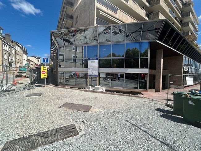 Plus de détails pour Local d’activités à vendre
