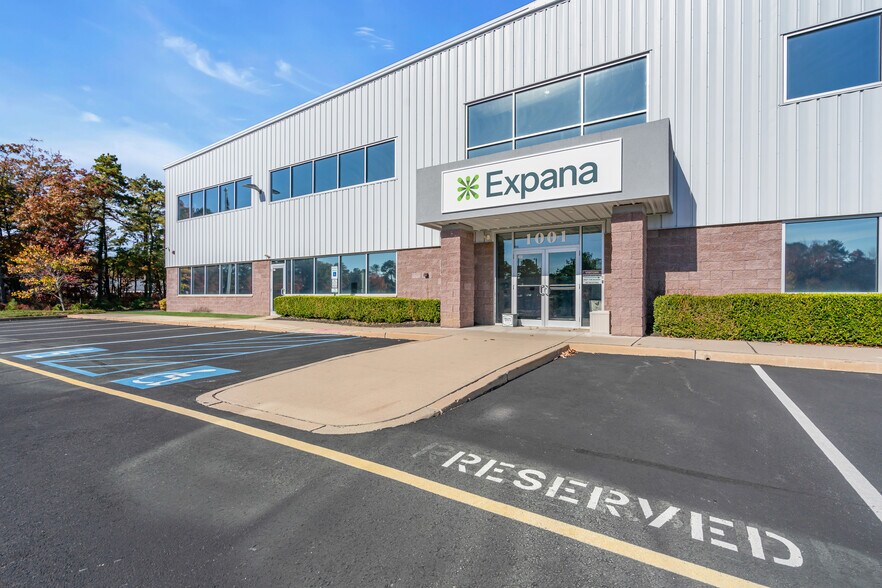 1001 Corporate Cir, Toms River, NJ à louer - Photo de l’immeuble – Image 3 sur 11