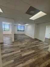915 Middle River Dr, Fort Lauderdale, FL à louer Photo intérieure– Image 1 sur 8