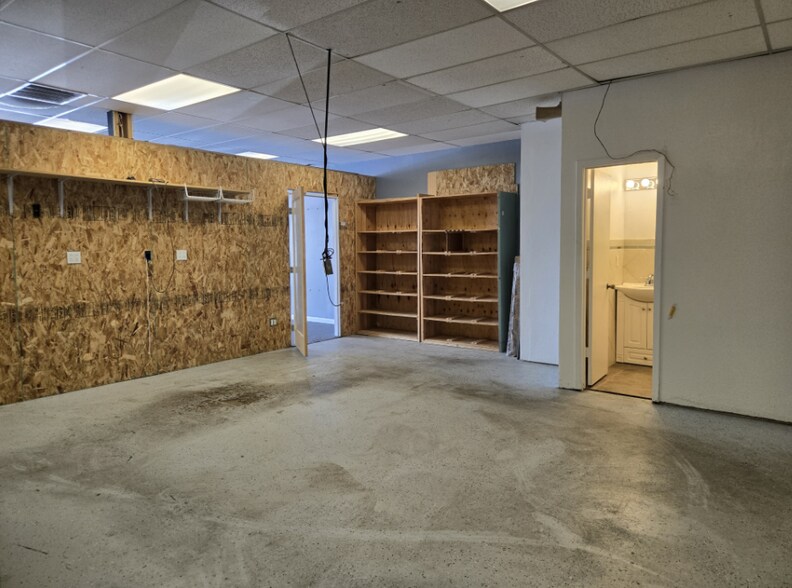 8019 NE Menaul NE, Albuquerque, NM à louer - Photo de l’immeuble – Image 3 sur 7