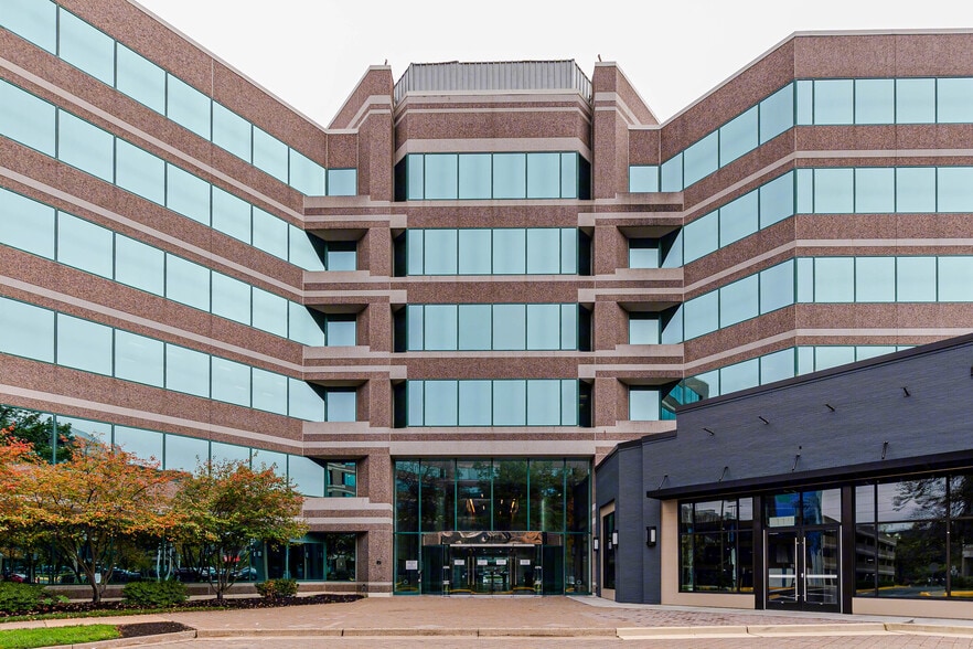 12100 Sunset Hills Rd, Reston, VA à louer - Photo principale – Image 1 sur 9