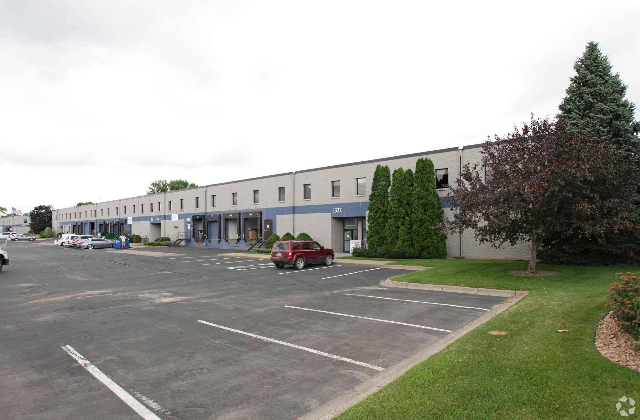 310-322 W 86th St, Bloomington, MN à louer Photo principale– Image 1 sur 5