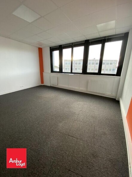 Bureau dans Chartres à vendre - Photo intérieure – Image 1 sur 5