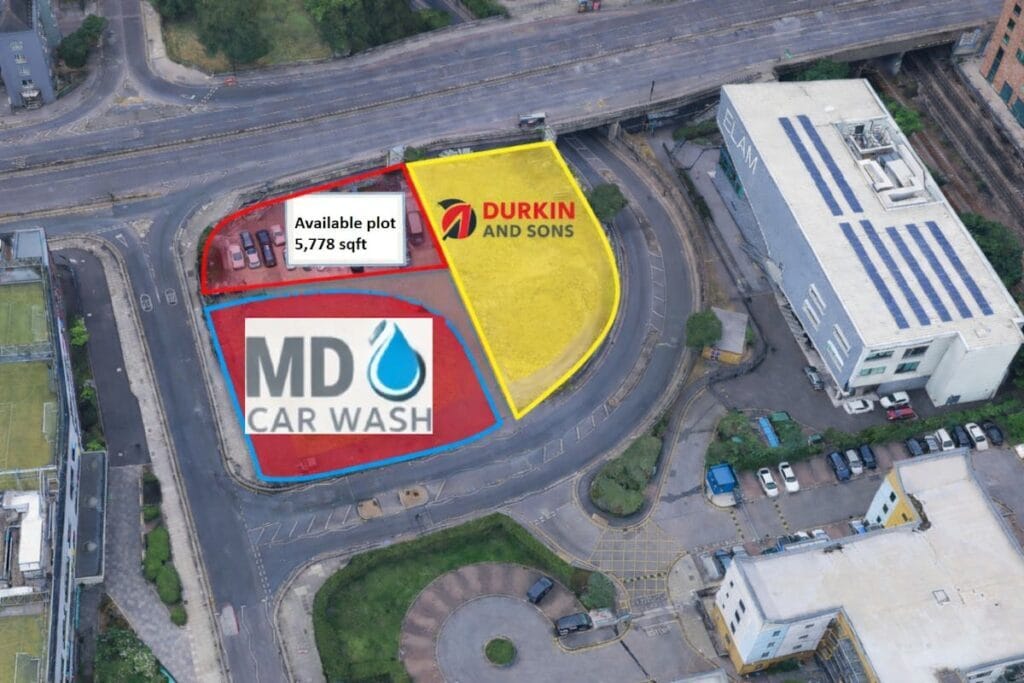 Land On The North East Side Land On The North East Side Twelvetrees Crescent, Londres à louer Photo principale– Image 1 sur 10