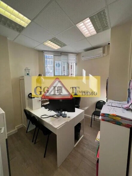 Bureau dans Paris à vendre - Photo de l’immeuble – Image 2 sur 4