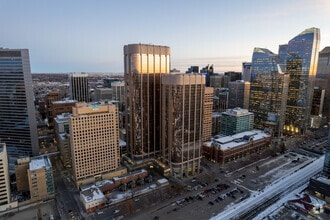 700 9th Ave SW, Calgary, AB - VUE AÉRIENNE  vue de carte - Image1