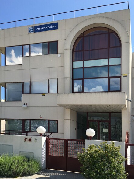 Bureau dans Tres Cantos, Madrid à louer - Photo principale – Image 1 sur 2
