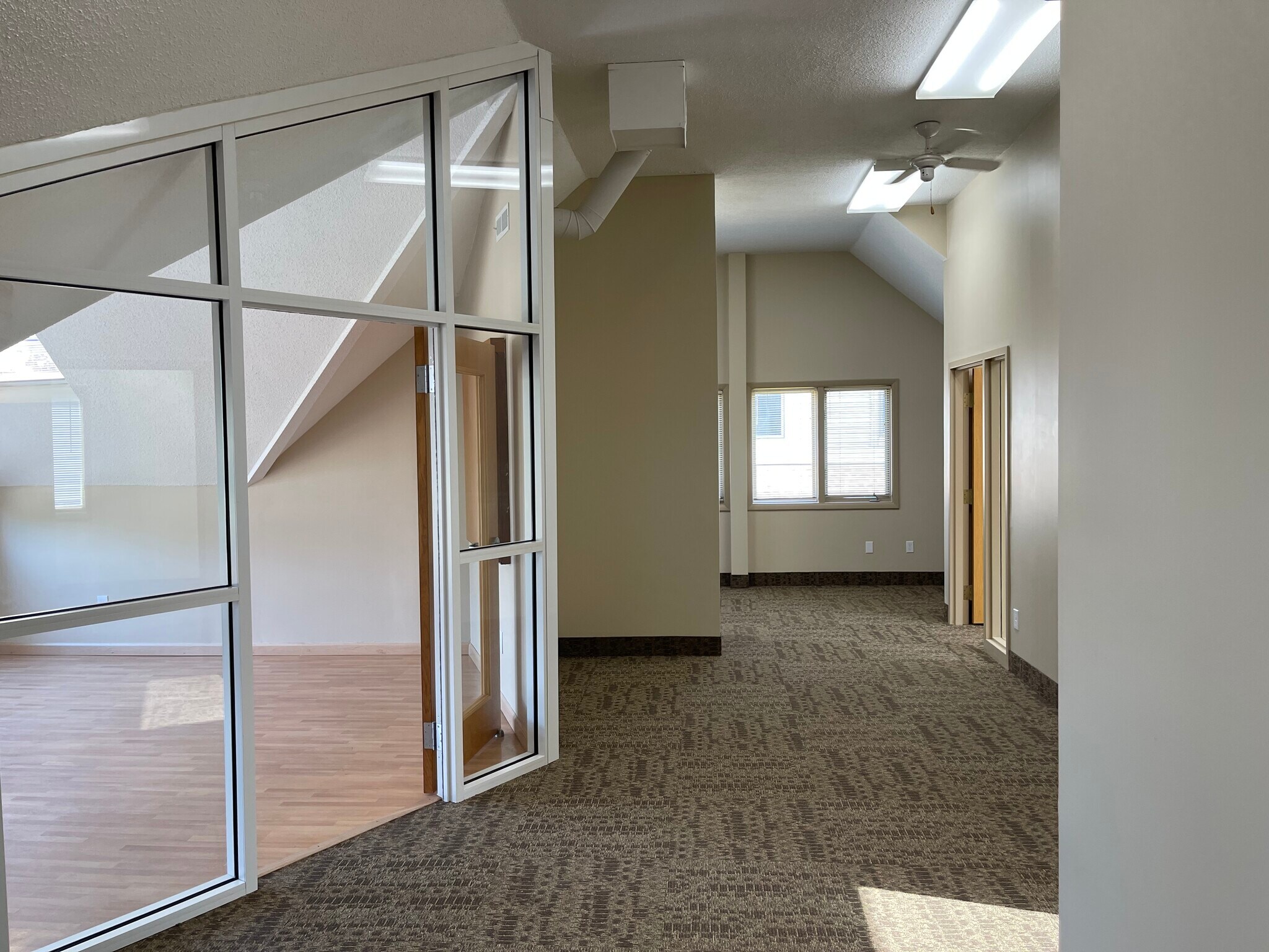 6200 Som Center Rd, Solon, OH à louer Photo intérieure– Image 1 sur 9