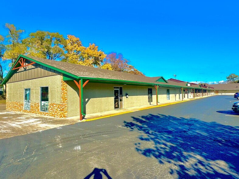 1220 Richards St, Joliet, IL à louer - Photo de l’immeuble – Image 2 sur 5