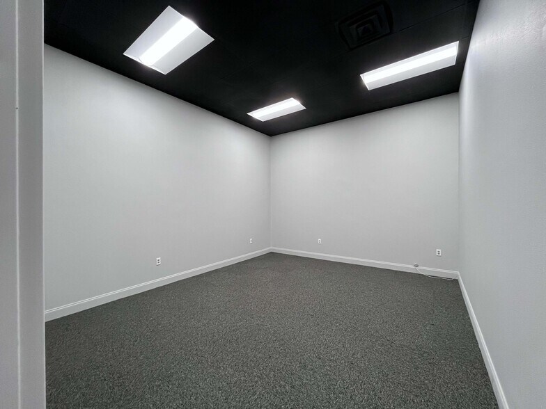 5635 Powell St, Harahan, LA à louer - Photo de l’immeuble – Image 3 sur 6