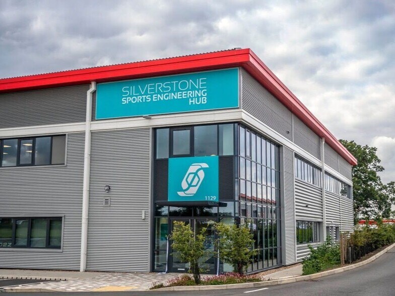 Unit 1129 Silverstone Park, Buckingham Rd, Silverstone à louer - Photo de l’immeuble – Image 1 sur 11