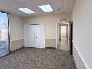 211-215 Winchester Dr, Tyler, TX à louer Photo intérieure– Image 2 sur 10