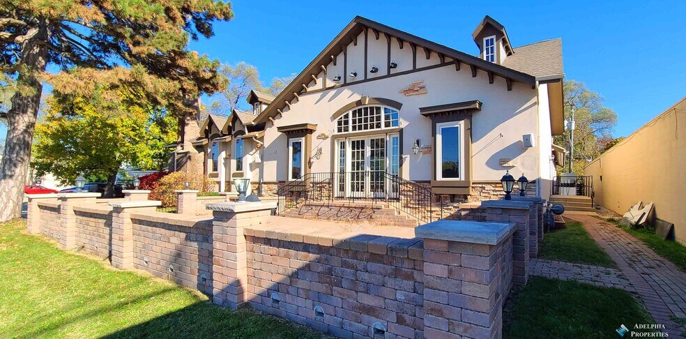 394 W Virginia St, Crystal Lake, IL à louer - Photo de l’immeuble – Image 2 sur 8