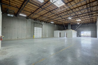 10281 Iron Rock Way, Elk Grove, CA à louer Photo intérieure– Image 2 sur 2