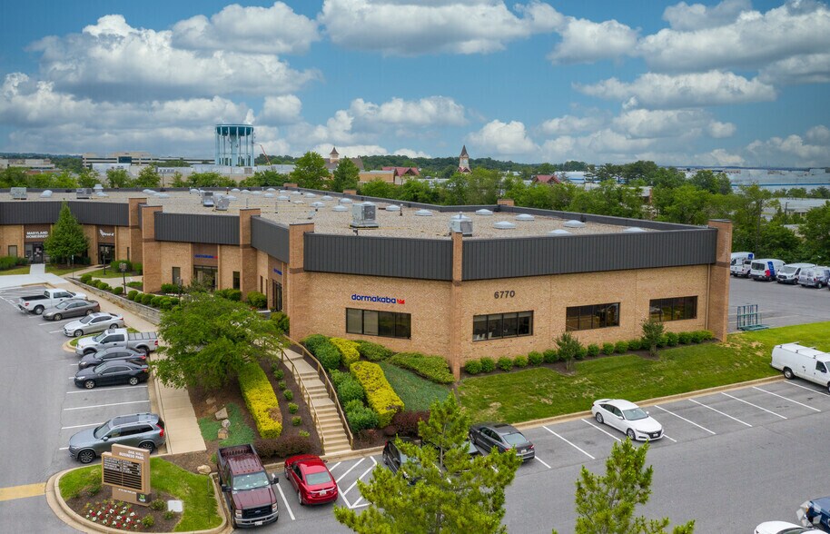6770 Oak Hall Ln, Columbia, MD à louer - Photo principale – Image 1 sur 9