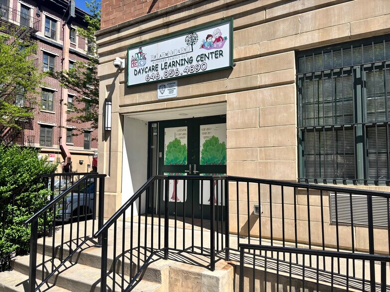 810 E 152nd St, Bronx, NY à louer - Photo de l’immeuble – Image 1 sur 16