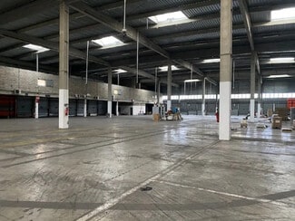 Plus de détails pour Bureau, Industriel/Logistique à louer