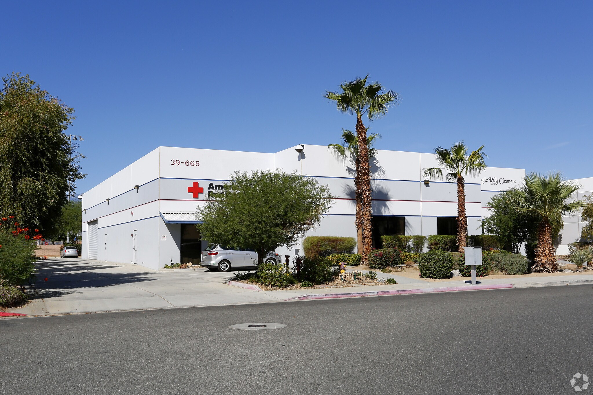 39665 Entrepreneur Ln, Palm Desert, CA à louer Photo principale– Image 1 sur 6