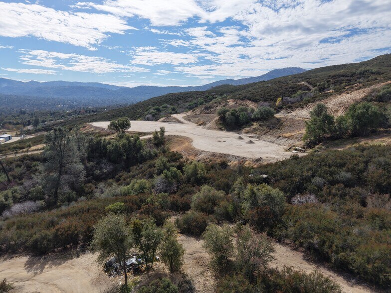 49551 Bay Leaf ln, Oakhurst, CA à vendre - Photo de l’immeuble – Image 3 sur 19