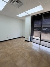 12999-13003 Murphy Rd, Stafford, TX à louer Photo intérieure– Image 2 sur 6