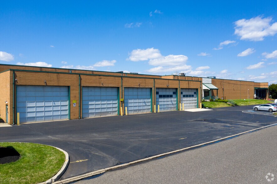 103 Central Ave, Mount Laurel, NJ à louer - Photo de l’immeuble – Image 2 sur 12