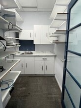 112 16 Av NW, Calgary, AB à louer Photo intérieure– Image 2 sur 8