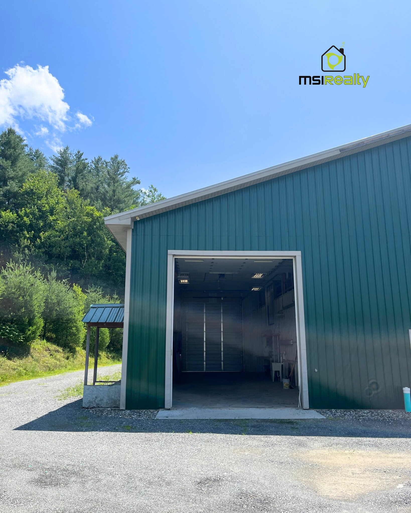 52 Vfw Dr, Hyde Park, VT à louer Photo de l’immeuble– Image 1 sur 12