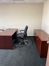 23152 Verdugo Dr, Laguna Hills, CA à louer Photo intérieure– Image 2 sur 2