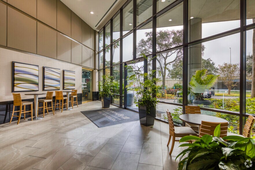 4350 W Cypress St, Tampa, FL à louer - Photo intérieure – Image 3 sur 26