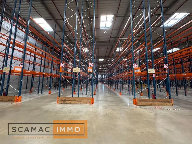 Industriel/Logistique dans Le Coudray-Montceaux à louer - Photo intérieure – Image 2 sur 7