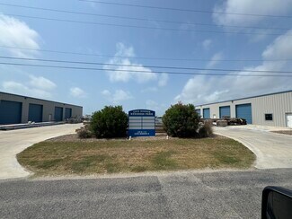 Plus de détails pour 112-120 Cove Harbor North, Rockport, TX - Industriel/Logistique à louer