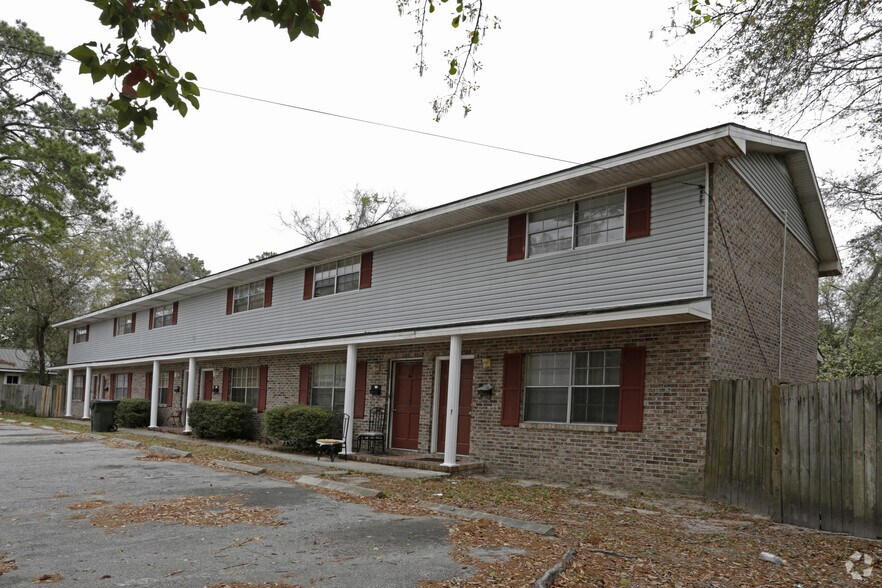 706 St Marys Dr, Waycross, GA à vendre - Photo de l’immeuble – Image 3 sur 8