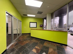 675 W Rankin Rd, Houston, TX à vendre Photo intérieure– Image 1 sur 19