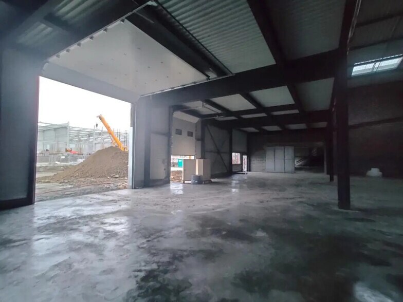 Local d'activités dans Wattrelos à vendre - Photo de l’immeuble – Image 3 sur 7