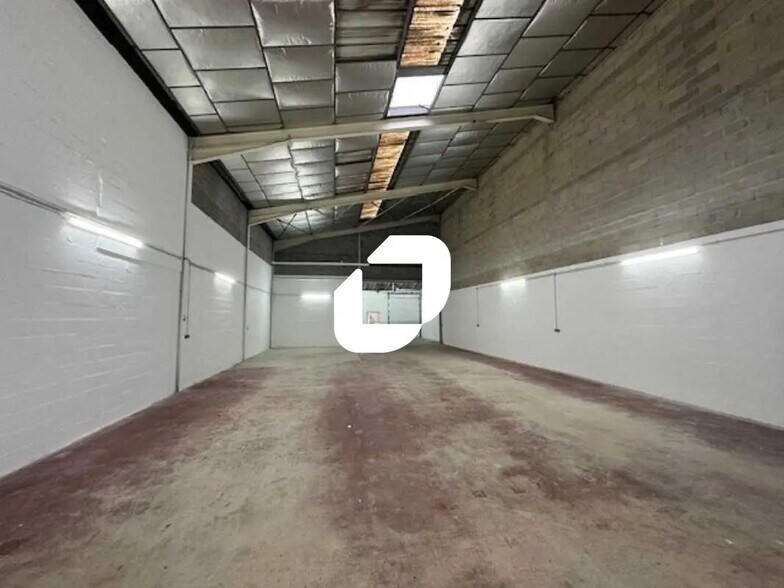 Local d’activités dans Eaubonne à louer - Photo intérieure – Image 3 sur 8