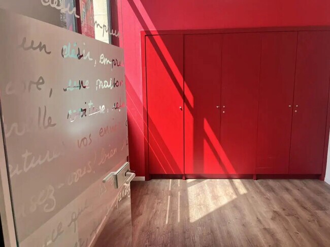 Plus de détails pour Local commercial à louer