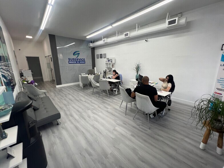 4751-4799 Palm Ave, Hialeah, FL à louer - Photo intérieure – Image 2 sur 32