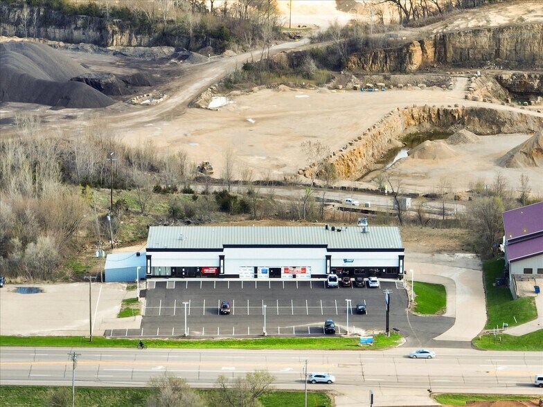 4478-4488 Dodge St, Dubuque, IA à louer - Photo de l’immeuble – Image 2 sur 33
