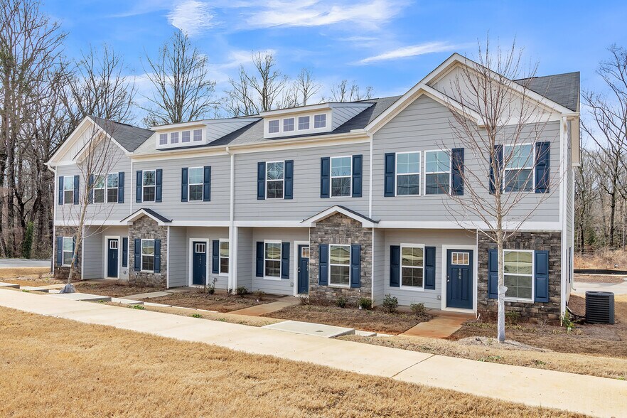 Fully Leased | 4 New Constr Townhomes portefeuille de 2 biens à vendre sur LoopNet.fr - Photo de l’immeuble – Image 3 sur 24