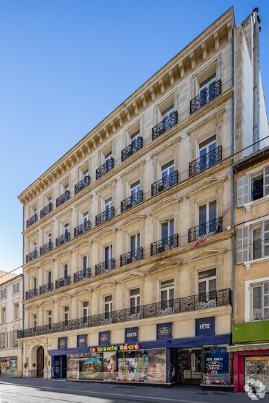 Bureau dans Marseille à louer - Photo de l’immeuble – Image 1 sur 3