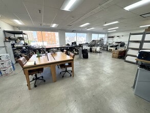 210 E Olympic Blvd, Los Angeles, CA à louer Photo intérieure– Image 2 sur 8