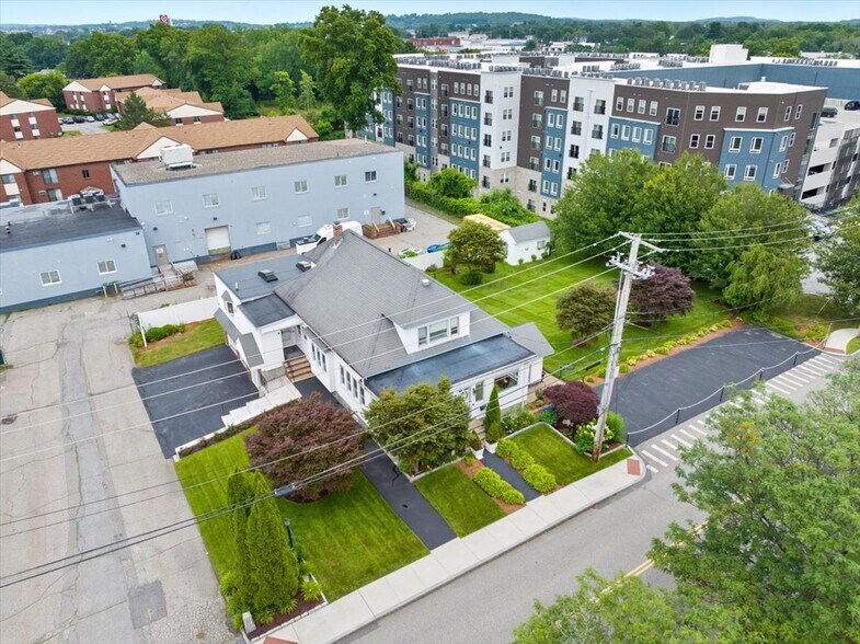 34 Wellman St, Lowell, MA à louer - Photo de l’immeuble – Image 3 sur 4