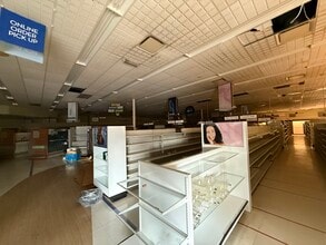8130 Roosevelt Blvd, Philadelphia, PA à louer Photo intérieure– Image 2 sur 8