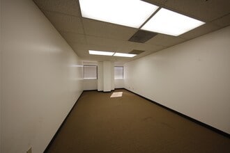 9800 N Lamar Blvd, Austin, TX à louer Photo intérieure– Image 1 sur 6