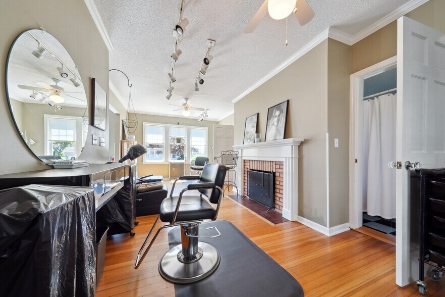 189 East Ave, Norwalk, CT à vendre - Photo intérieure – Image 3 sur 9