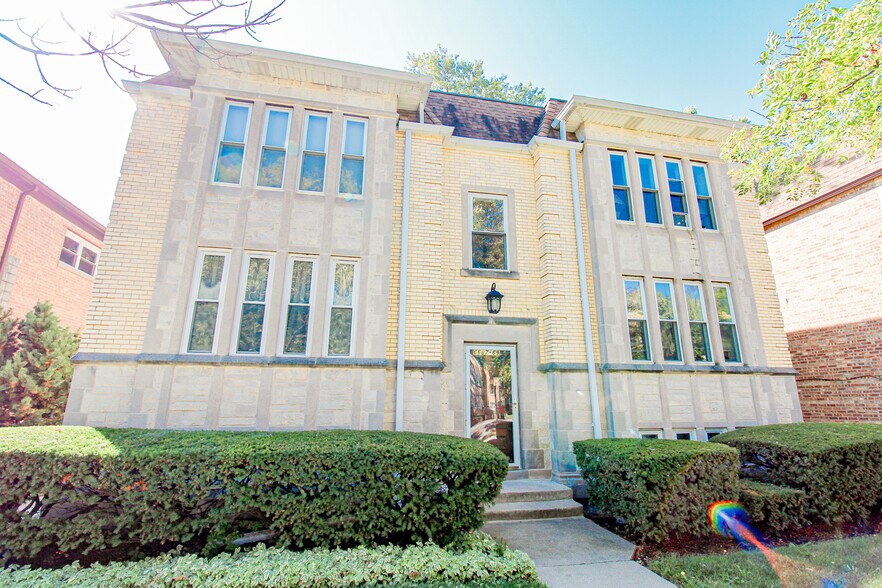 6667-69 Devon Ave, Chicago, IL à vendre - Photo principale – Image 1 sur 24