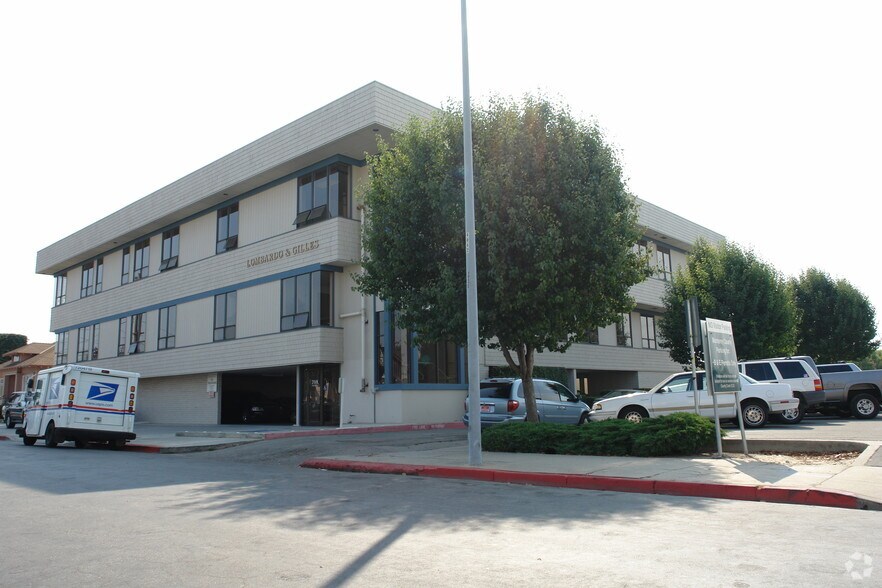318 Cayuga St, Salinas, CA à louer - Photo de l’immeuble – Image 2 sur 6